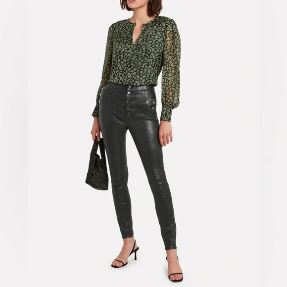 Intermix Kiera silk blouse sage green giraffe print keyhole excellent Size XS - Picture 11 of 11